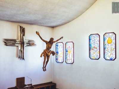 ...e un crocifisso Risorto (a San Silvestro)